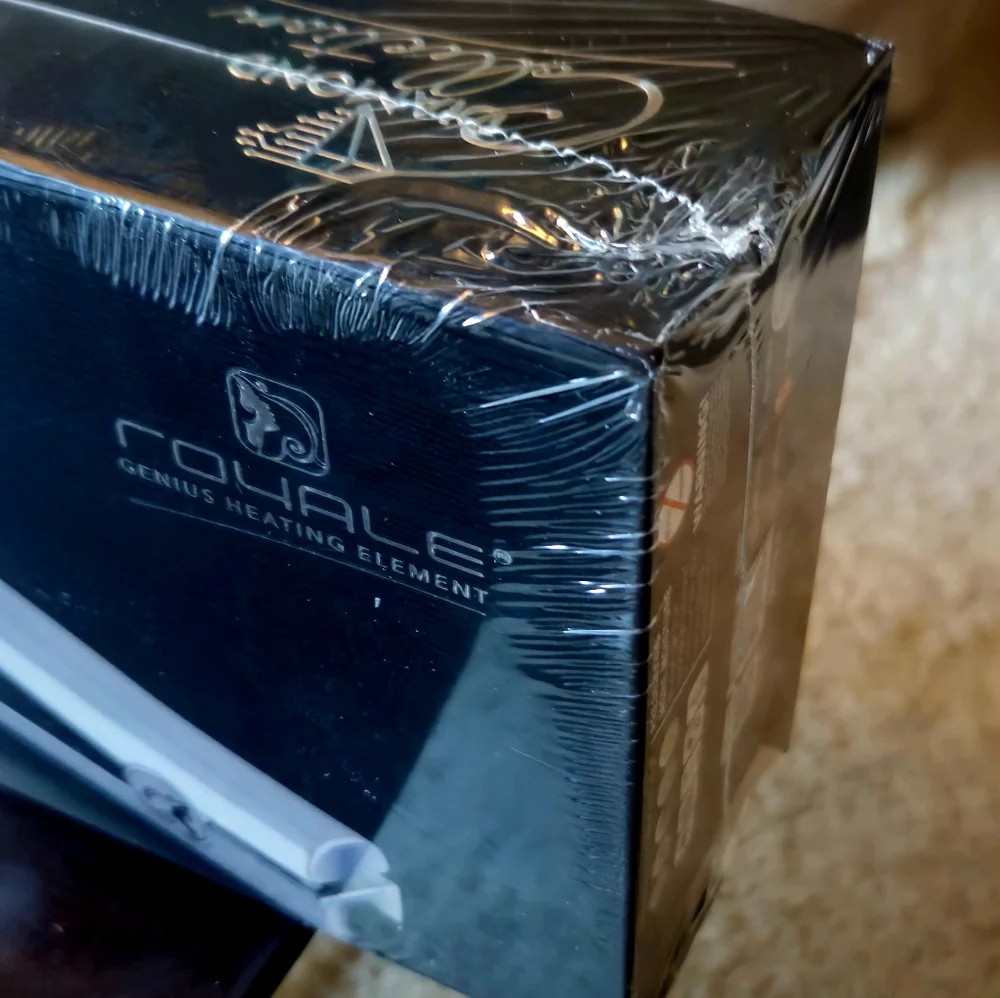 Royale Genius Straightener Element (Diamond Collection) & Cinderella Shoe Holder